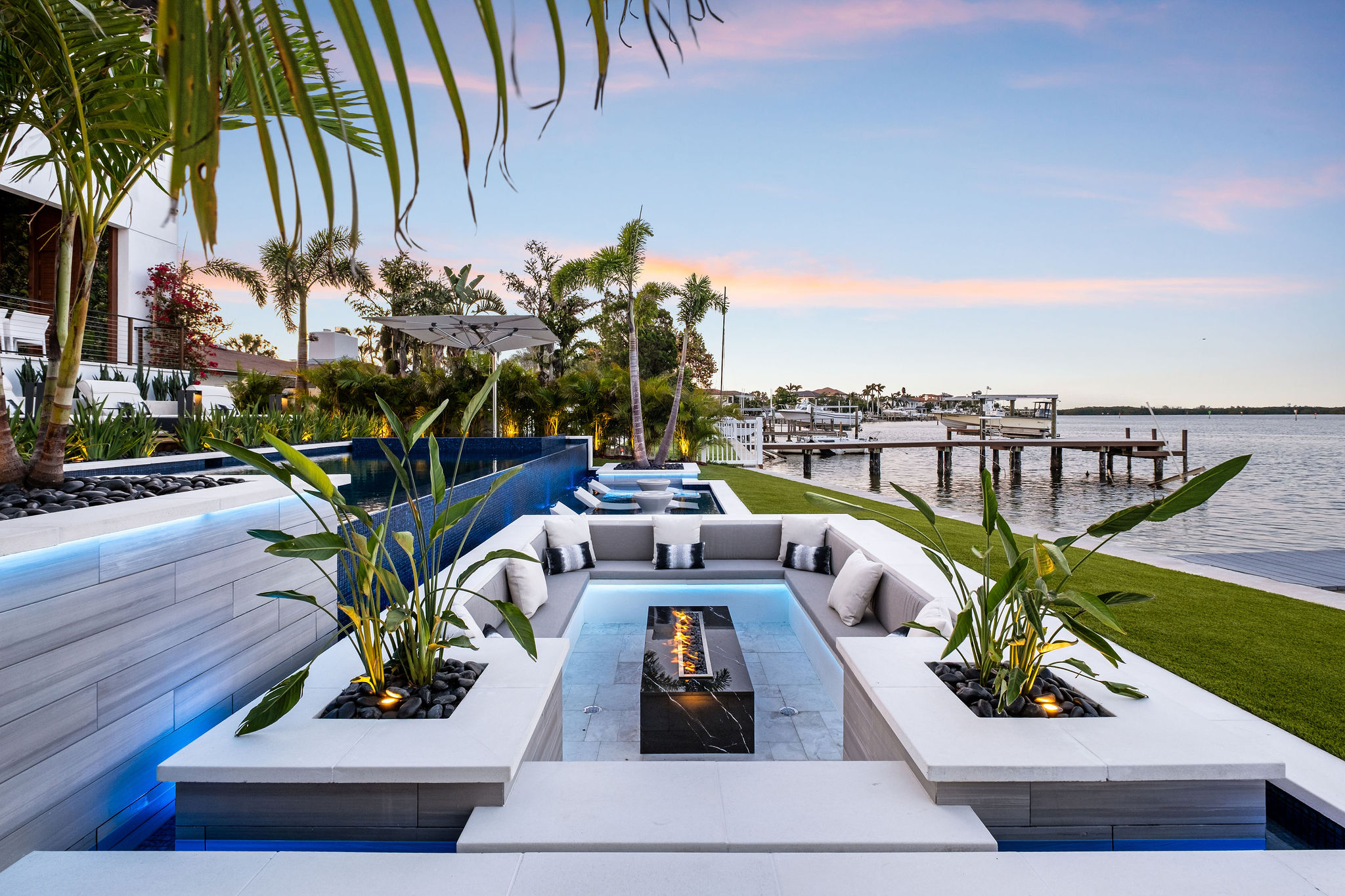 Shoreline Outdoor Space Design with Fire Feature by Solana Outdoor Living