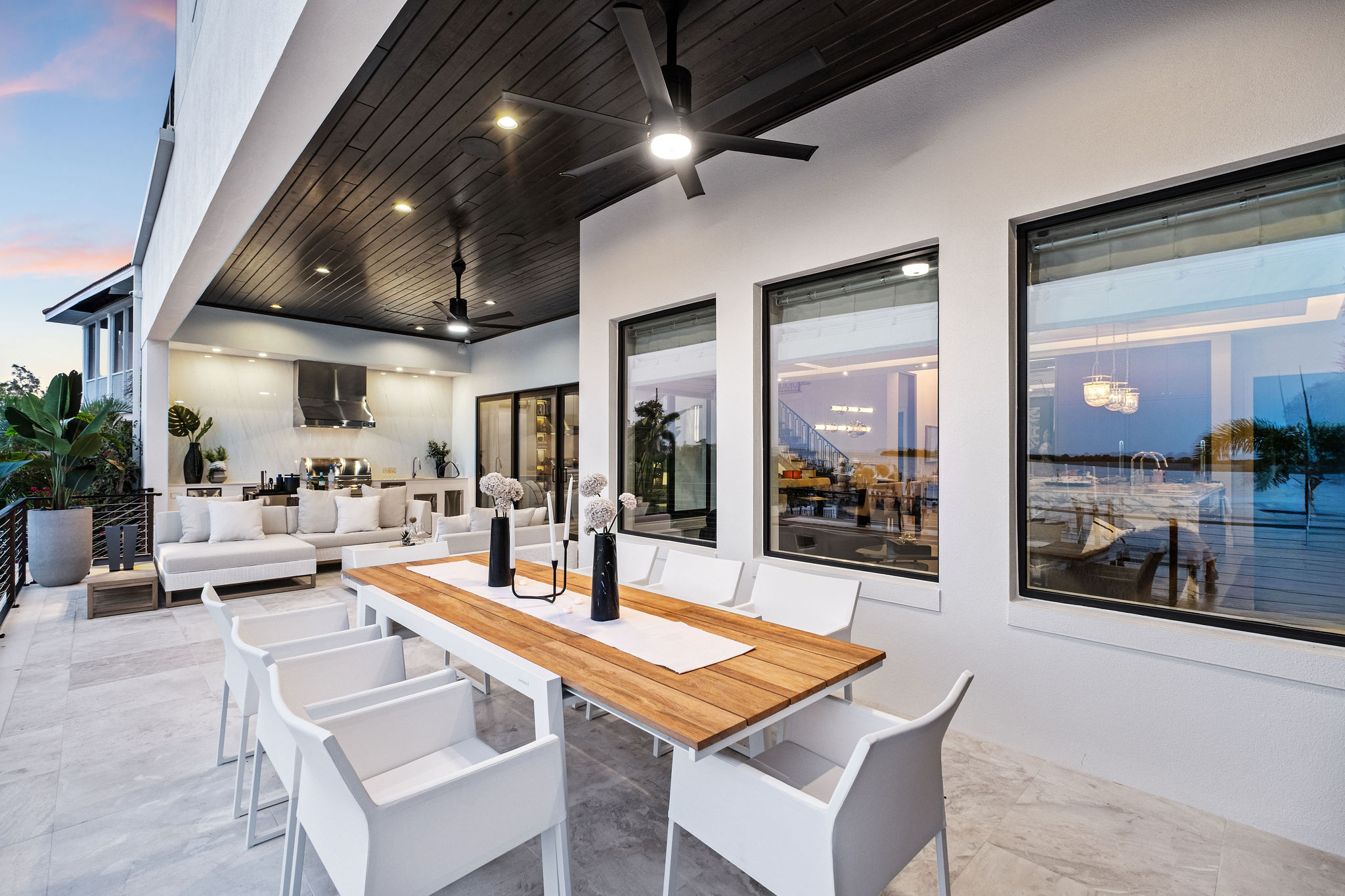 Shoreline Outdoor Space Design by Solana Outdoor Living